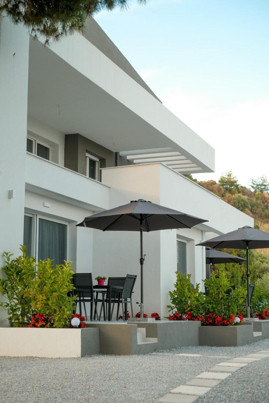 Aquarama Suites Nea Iraklitsa Εξωτερικό φωτογραφία